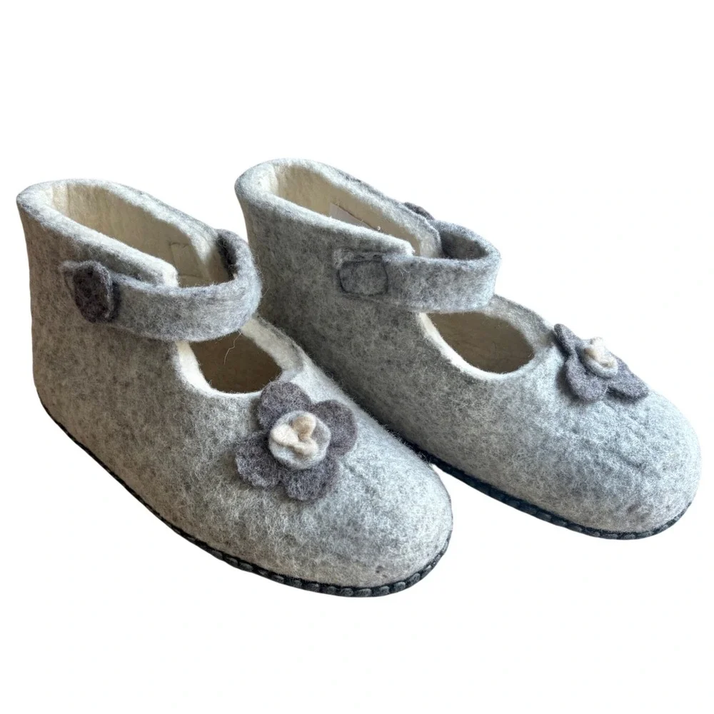 SATCH&SOL Handmade Artisan Wool Felt Mary Jane Slipper Youth Sz 1 Foral Mongolia